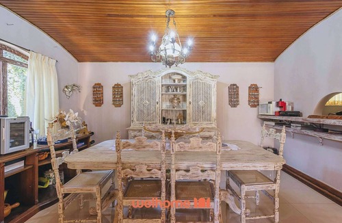 Jardim Andira House | Casa em Campos do Jordão com Lareira