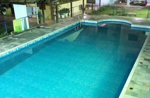 Ipero Hostel | CASA EM CONDOMÍNIO FECHADO COM PISCINA