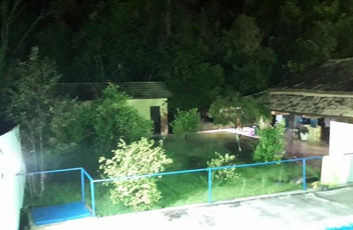 Ipero Hostel | CASA EM CONDOMÍNIO FECHADO COM PISCINA