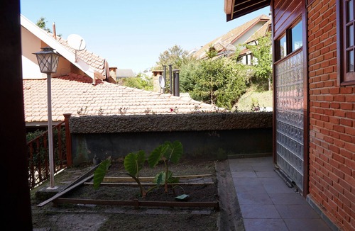Vila Izabel House | Casa em Condominio, Recanto do Jordao, Ofuro, Quadra de Tenis, Lareira, mt Verde