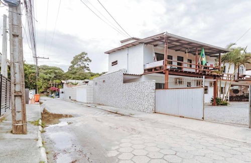 Capivari House | Casa em Florianopolis Proximo a Praia dos Ingleses
