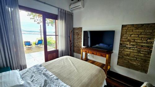 Florianopolis Villa | Casa em Frente ao Mar - Tranquila e Espaçosa