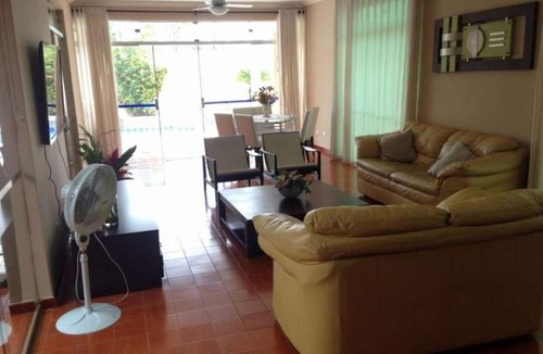 Jardim Virginia House | Casa em Guarujá-SP