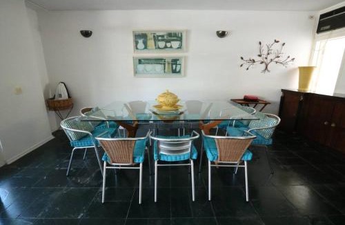 Jardim Acapulco House | Casa em Jardim Acapulco-Guarujá