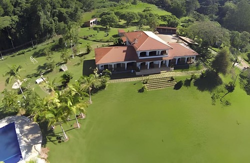 Mato Dentro House | Casa Eslovaquia - Refúgio e Conexão com a Natureza