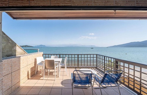 Canto Grande House | Casa frente ao Mar de Dentro com pôr do sol único