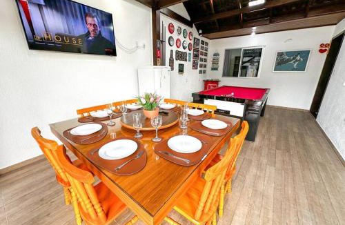 Ze Amandio House | CASA GOLFINHO 348 - casa com piscina e lazer para até 8 pessoas