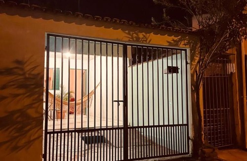 Davidopolis House | - - Casa Guiné - -