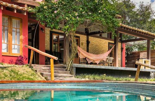 Carapicuiba House | Casa na Granja Viana em frente à reserva ambiental
