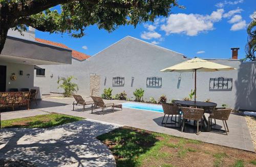 Alvorada House | Casa Ninhal, super central, nova e espaçosa.