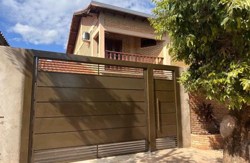 Alvorada House | Casa no Centro com Piscina 5 Quartos