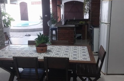 Jardim Virginia House | Casa para alugar no Guarujá