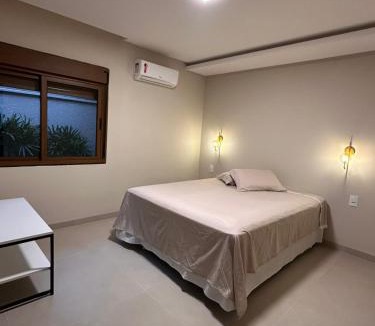 Ze Amandio House | Casa Pedra e Luz em Bombinhas com piscina aquecida