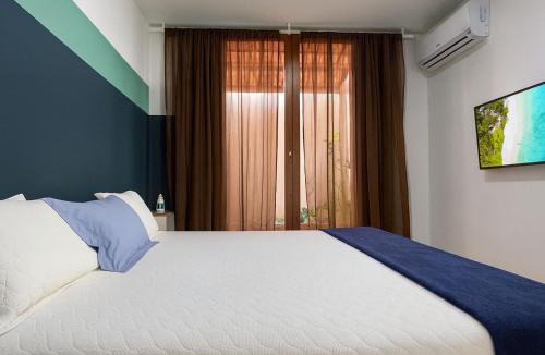 Porto Seguro House | Casa Privativa 2 Quartos em Condomínio, Suite com Cama King e Closet, Quarto de Casal, Ar, Wi-Fi, Cozinha Completa e Garagem