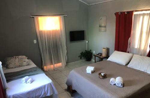 Arraial d'Ajuda Apartment | Casa Privativa em Arraial d'Ajuda - 1 Quarto com 2 camas, Cozinha e Banheiro - 10 Minutos do Centro - Sem Estacionamento