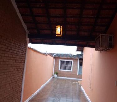 Jardim Aruan House | Casa térrea confortável para familia