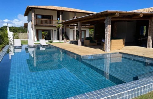 Trancoso House | Casa Taipa Trancoso - rustic and elegant architecture.
