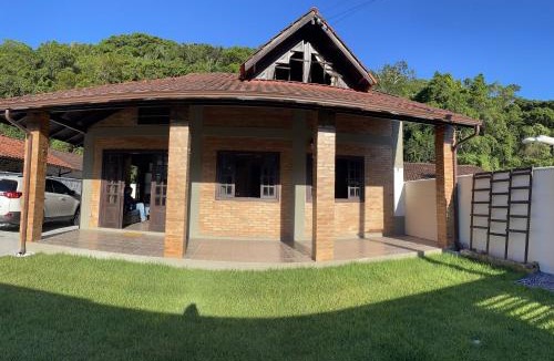 Governador Celso Ramos House | Casa Tijolinho a Vista - 150 mt praia