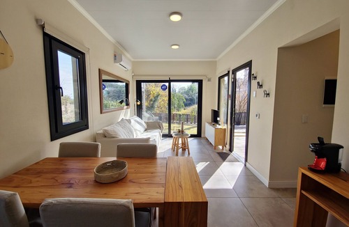 La Cumbre House | Casita 2 blocks from Golf, and 4 blocks from downtown, pets allowed.