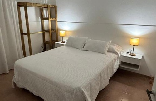 Nueve de Julio House | Casita Frondizi 628