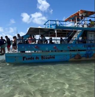 Camboinha Boat Rental | Catamara Fenda do Biquini
