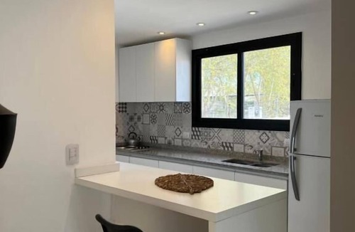Villa Mercedes Apartment | CB Mona Suites