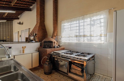 Igarata House | Chácara ótima localização, piscina e churrasqueira