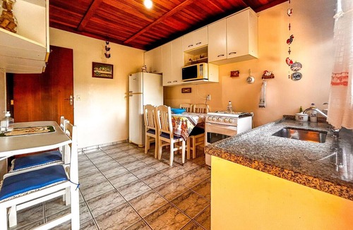 Mairinque House | Chácara com piscina, churrasqueira, WiFi e quadra