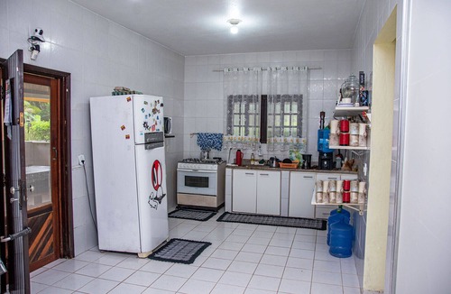 Peruibe House | Chácara com piscina, churrasq e WiFi em Peruíbe/SP