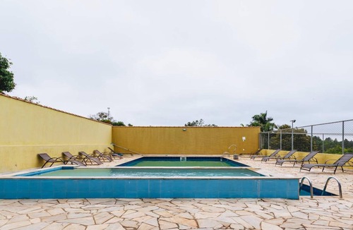 Terra Preta House | Chácara em Mairiporã com Área Gourmet e Piscina