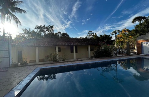 Pedro de Toledo House | Chacara c piscina ampla em Pedro de toledo