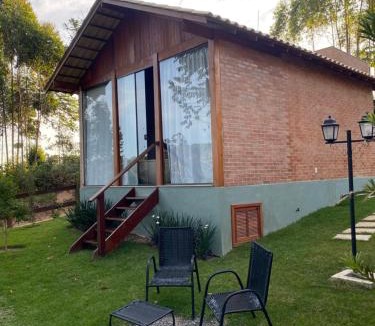 Santa Teresa Ski Chalet | Chalés Colina dos Colibris