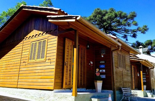 Canela Ski Chalet | Chalé Rosa