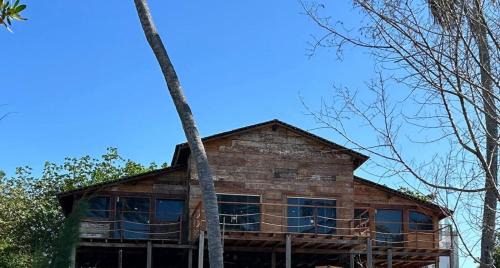 Guriu Village House | Chalet 200m2 beach front with pool