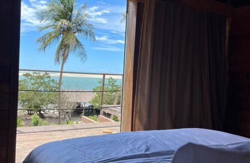 Guriu Village House | Chalet 200m2 beach front with pool