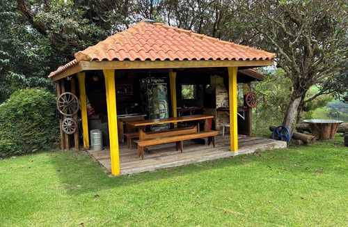 Brazopolis Other | Chalet on an olive grove farm, near Campos do Jordão, Pedra do Baú.