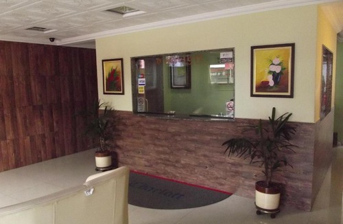 Zona Leste Hotel | Charlott Hotel