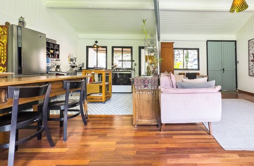 Carapicuiba House | Charm in Granja - Condominium