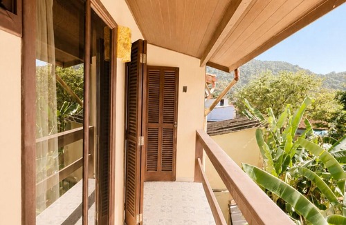 Boicucanga Beach Apartment | Charming loft with a mezzanine, 2 balconies, and just 10 minutes from the beach