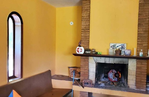 Mairinque Cottage | Charming place, with a cozy single-story house.