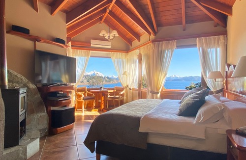 Playa Bonita Hotel | Charming Residences & Suites with Private Spa