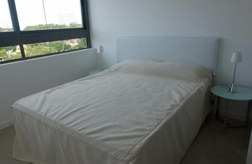 Aidy Grill Apartment | Chronos 609