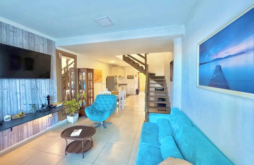Presidente House | Cinematic view, 2 suites, beachfront.