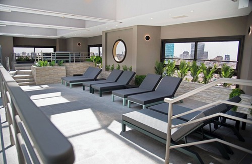 Microcentro Hotel | City-Centric Room Ideal for Walking to The Obelisk | Rooftop Pool, Pet-Friendly