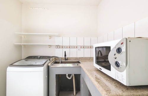 Armacao House | Close to the beach, fully equipped, good quality Wi-Fi, ideal for families and work.