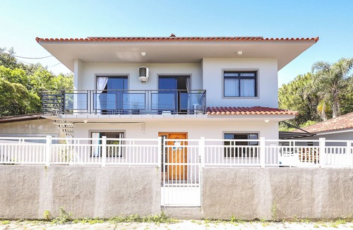 Armacao House | Close to the beach, fully equipped, good quality Wi-Fi, ideal for families and work.