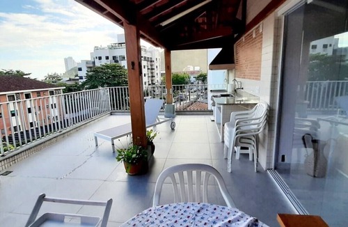 Jardim Tres Marias Apartment | Cobertura 135 m² com Varanda Gourmet a 200 m da Praia