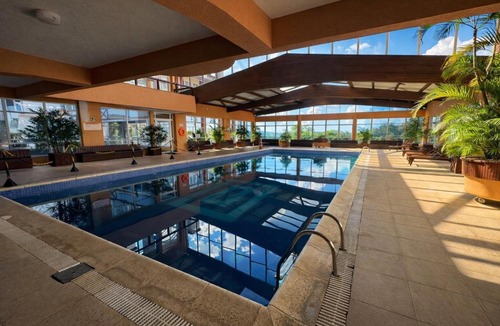 Vila Suica Apartment | Cobertura no Residencial Village no Centro de Gramado, com Piscina Aquecida e Jacuzzi