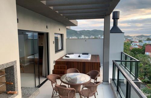 Canto Grande Apartment | Cobertura pôr-do-sól com jacuzzi