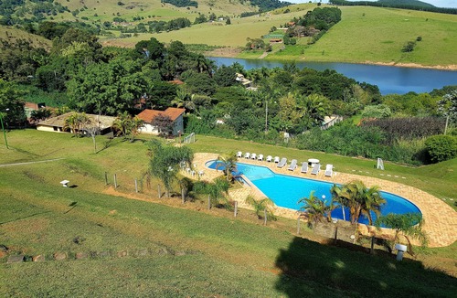 Piracaia House | COME AND JOIN NATURE, SPORT AND LEISURE IN FRONT OF THE DAM